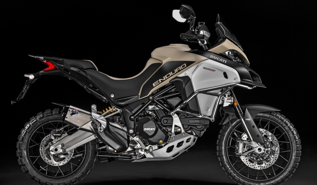 Мотоцикл Ducati Multistrada 1200 Enduro вид сбоку