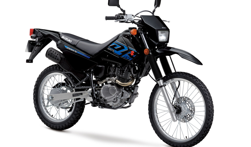 Черный мотоцикл Suzuki DR200S 