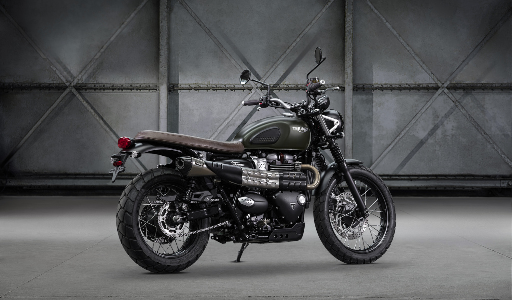 Мотоцикл Triumph Street Scrambler вид сбоку