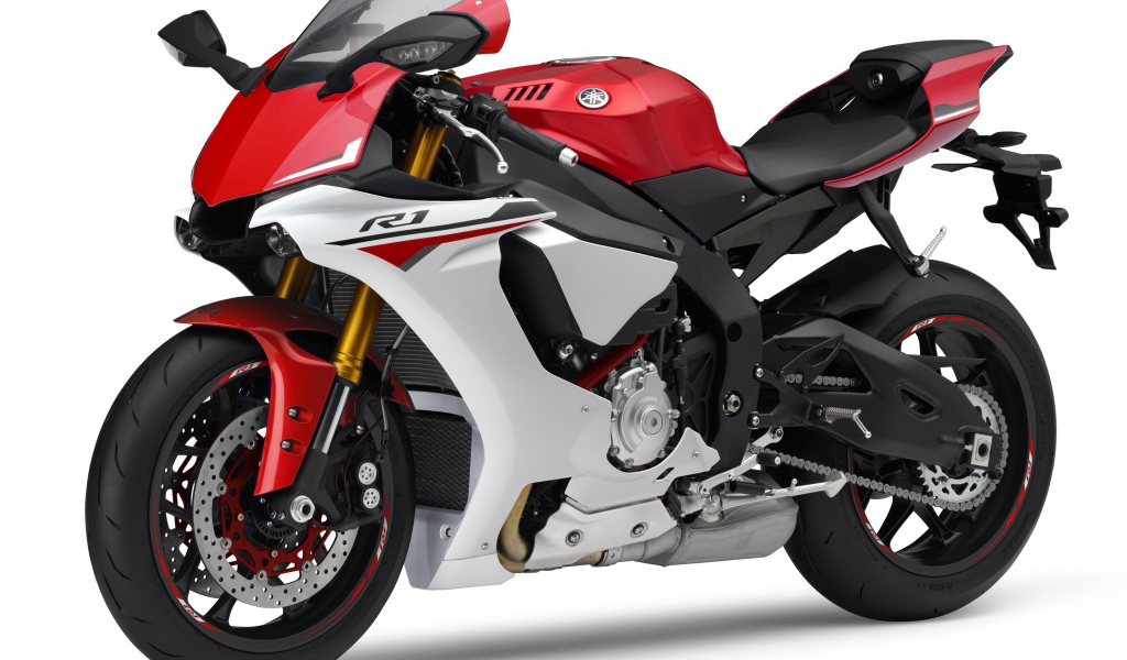 Мотоцикл Yamaha YZF-R1 на белом фоне
