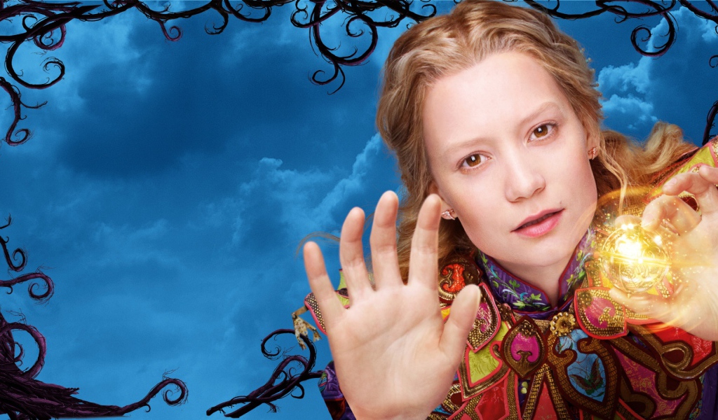 Актриса Миа Васиковска главная героиня фильма Алиса в Зазеркалье 