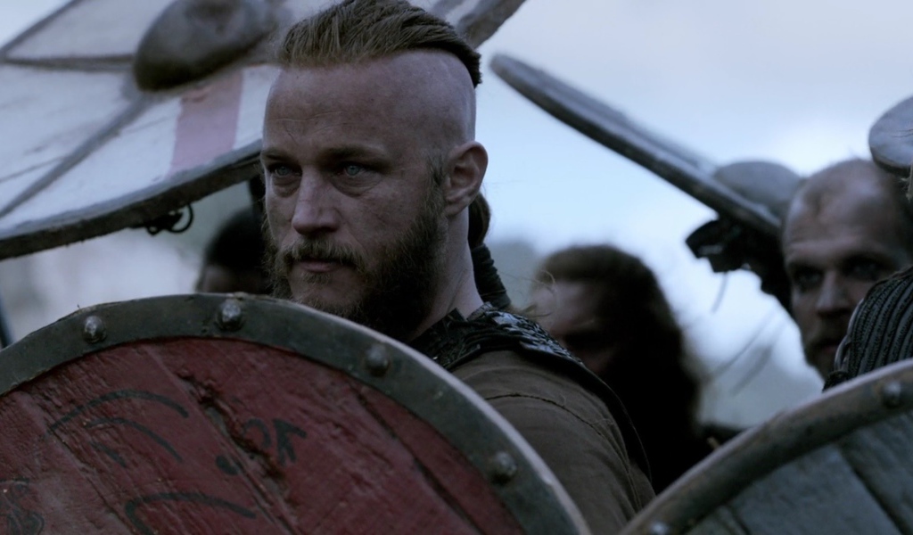 Воин Рагнар Лодброк персонаж сериала Викинги 