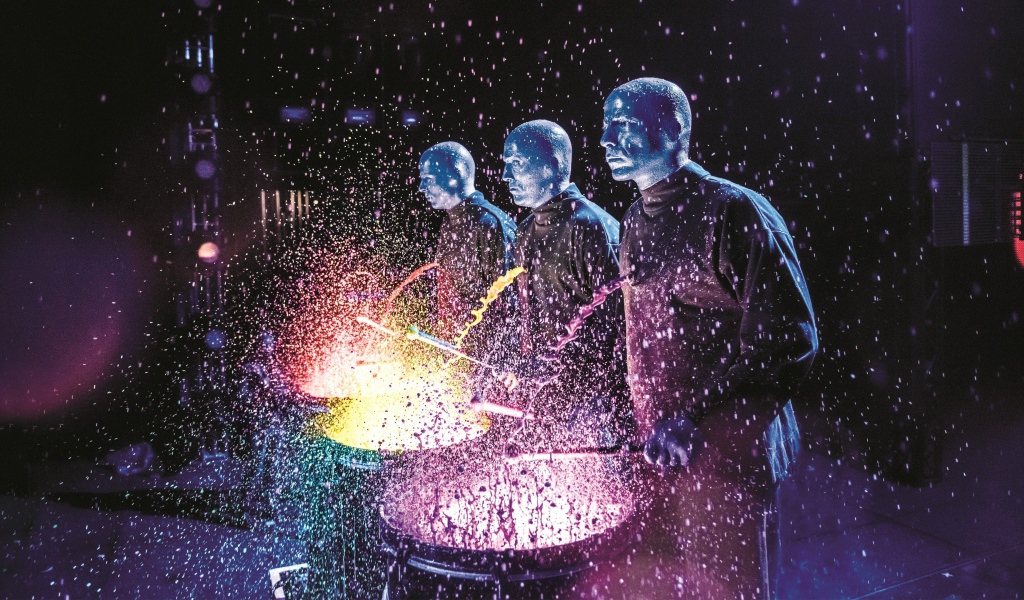 Нью-Йоркская перфоманс-группа Blue Man  