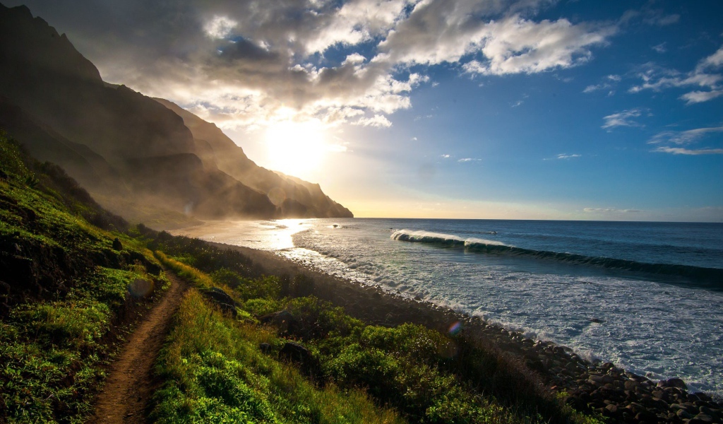 Восход солнца над Тихим океаном 