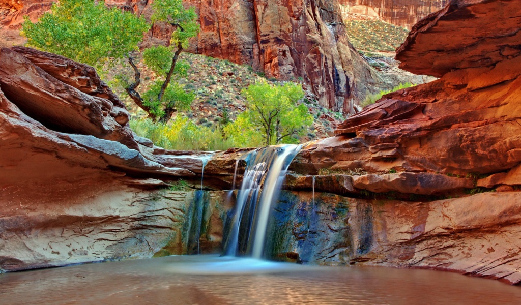 Водопад в Гранд-Каньоне 