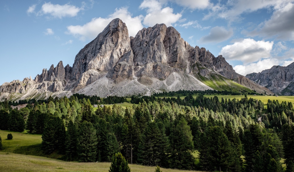 Вид на гору Пайтлеркофель, Италия 