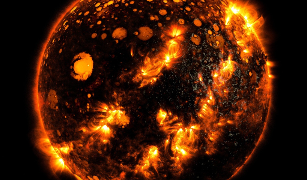 Огненная звезда Солнце на черном фоне 