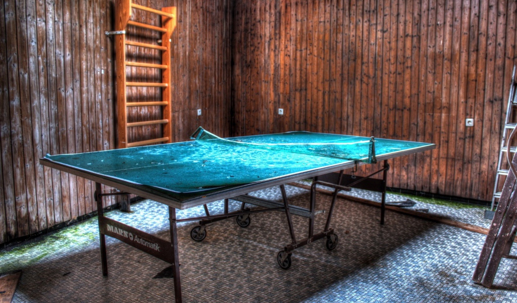 Синий стол для настольного тенниса 