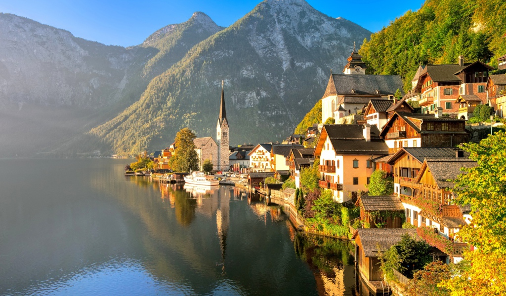 Дома у озера Хальштеттер, Австрия 