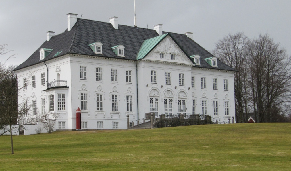 Дворец Марселисборг город Орхус, Дания 