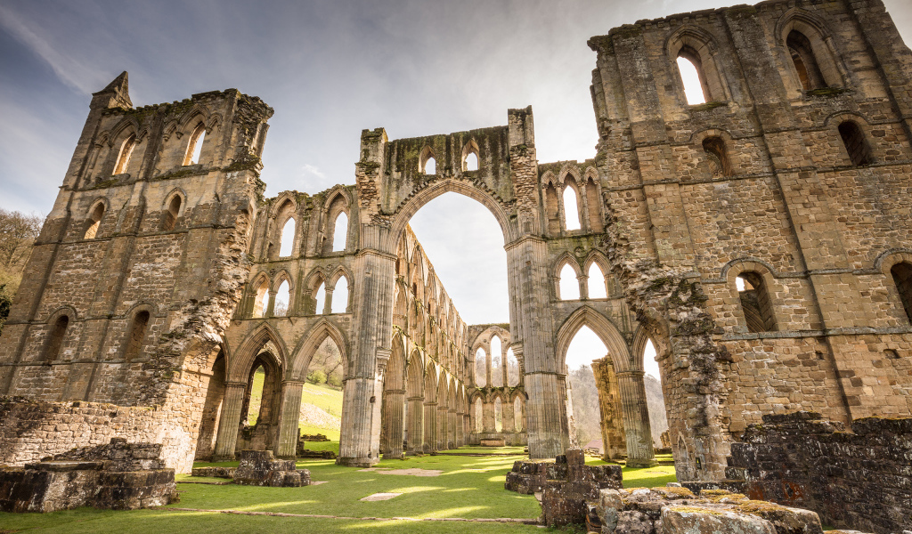 Руины монастыря Ривол Абби, Великобритания  