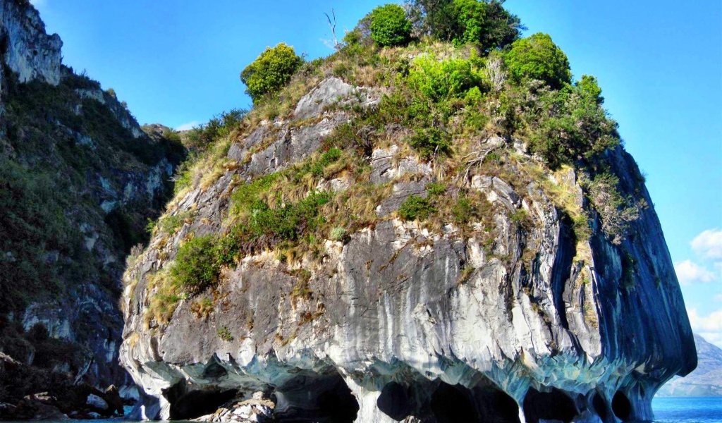 Необычная мраморная пещера, Чили 