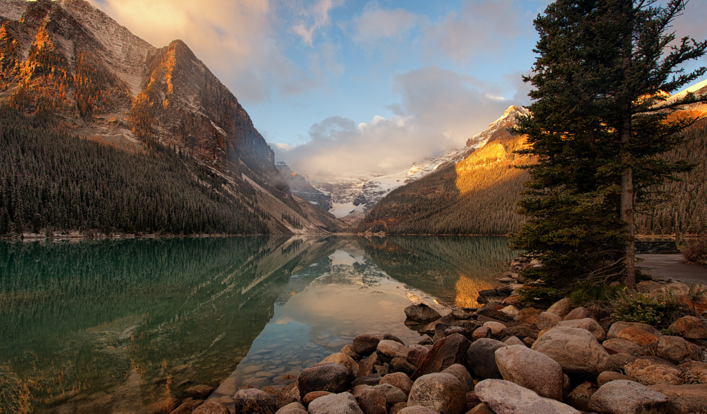 Рассвет в горах,  национальный парк Банф, Канада 