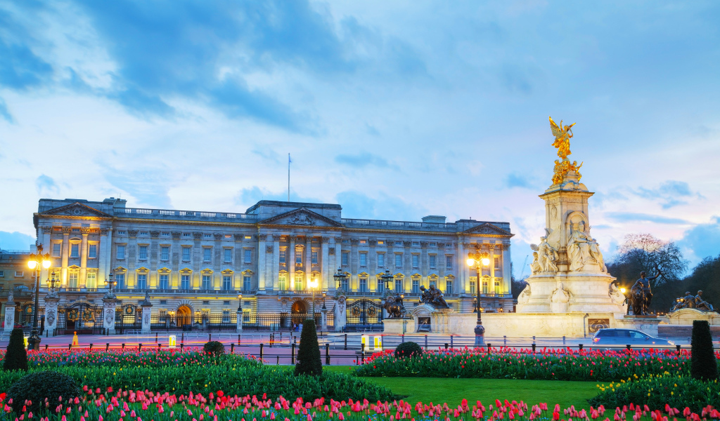 Старинный Букингемский дворец, Лондон. Англия 