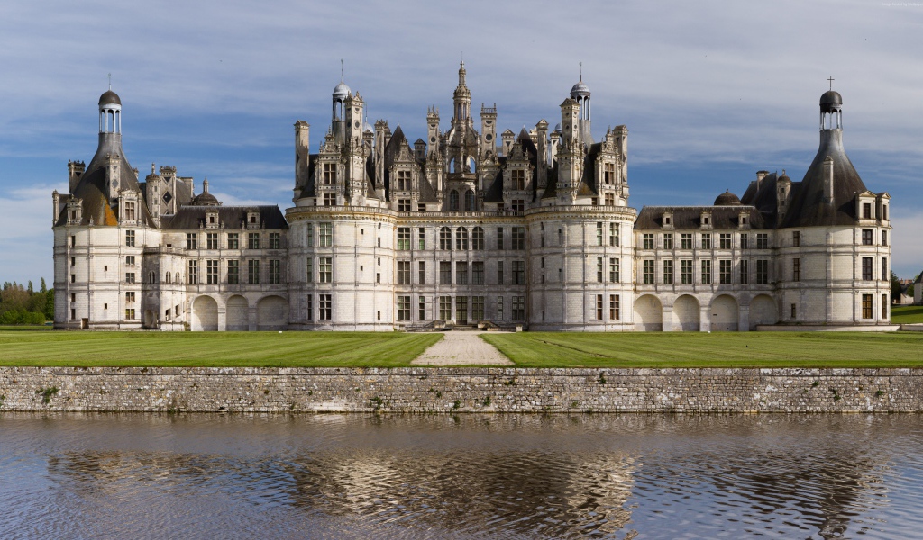 Старинный замок Шамбор, Франция 