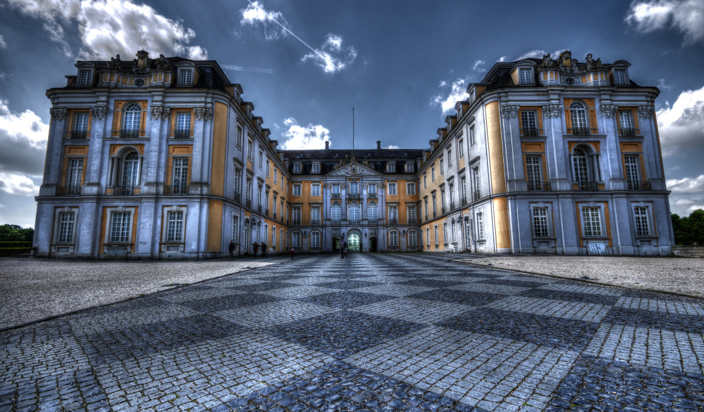 Дворец Аугустусбург, Брюль. Германия 