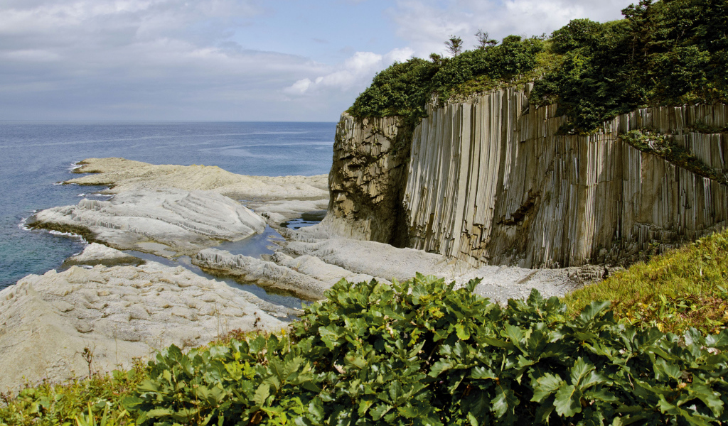 Мыс Столбчатый, Курильские острова. Россия 
