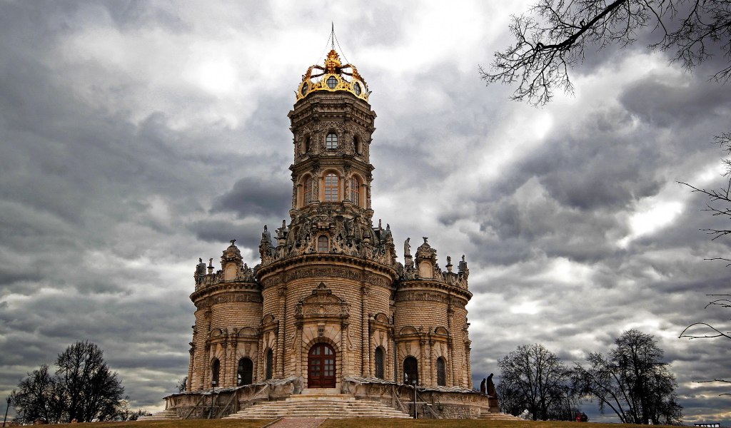 Храм Знамения Богородицы в Дубровицах, Россия 