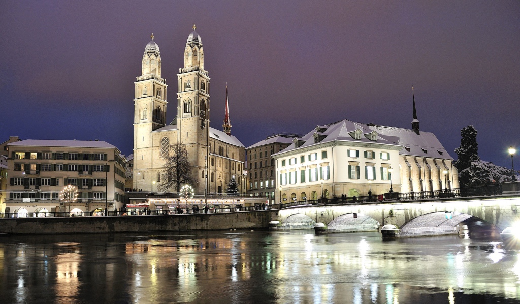 Протестантская церковь Гроссмюнстер в Цюрихе, Швейцария