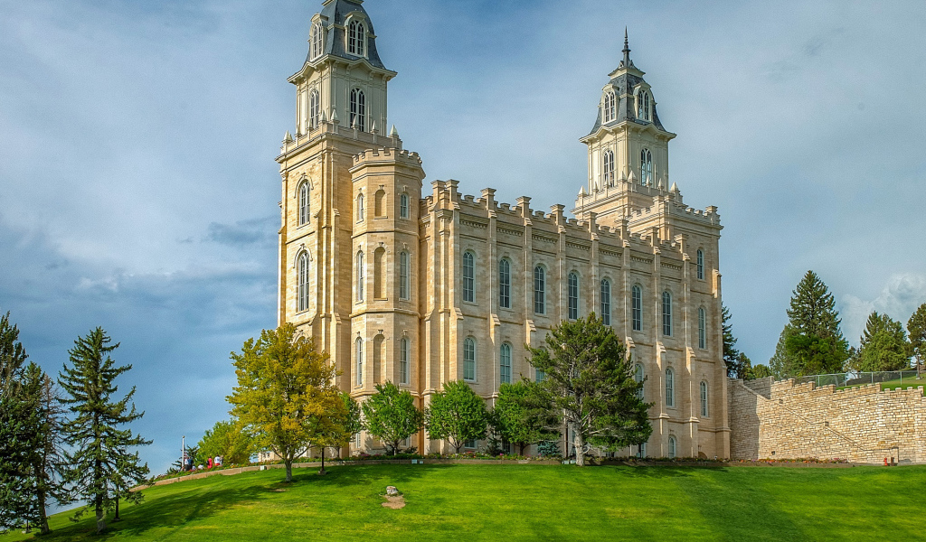 Церковь на холме Manti Utah, США