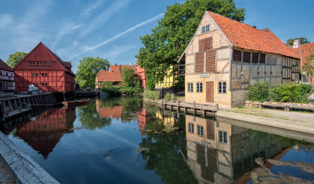 Старый город на воде Орхус, Дания 