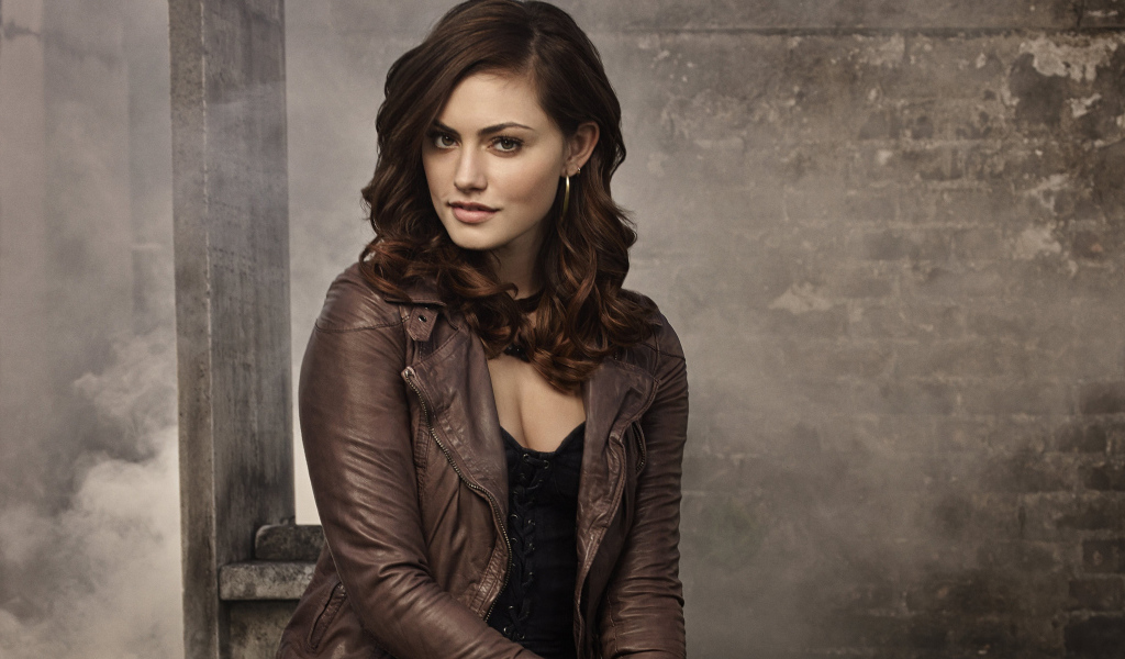 Красивая девушка австралийская актриса Фиби Тонкин