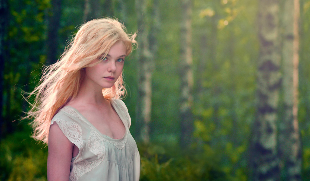 Нежная красивая девушка, актриса Эль Фэннинг