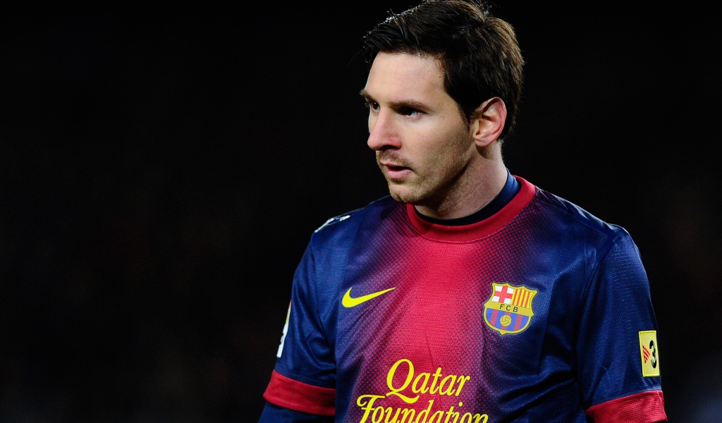 Нападающий Лионель Месси на поле