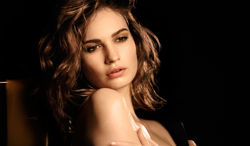 Горячая девушка актриса Габриэлла Уайлд