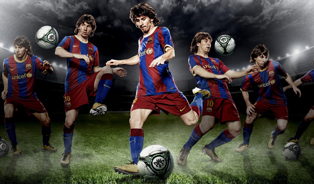 Лионель Месси играет с мячом 