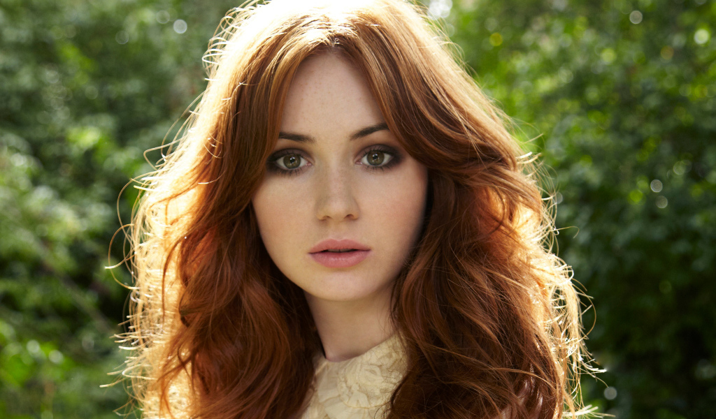 Шотландская рыжеволосая актриса Карен Гиллан 