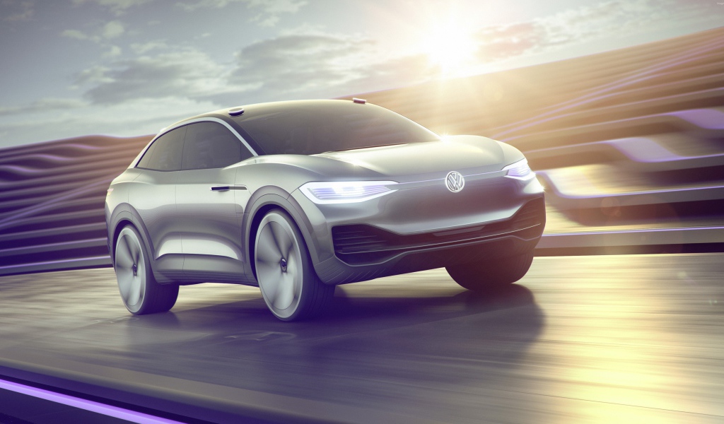 Серебристый электромобиль Volkswagen I.D. CROZZ l