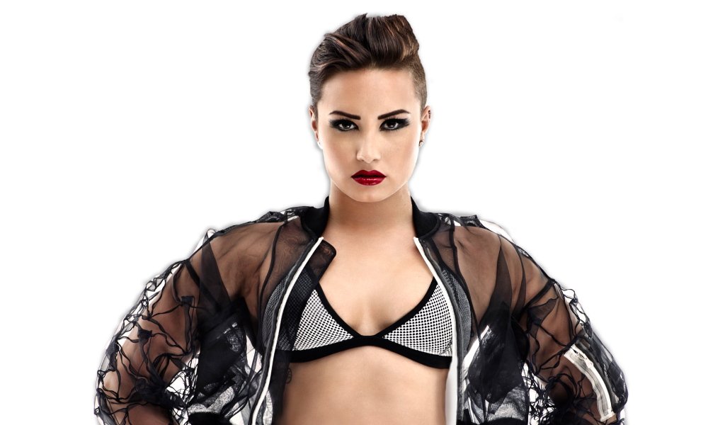 Эффектная американская актриса и певица Деми Ловато