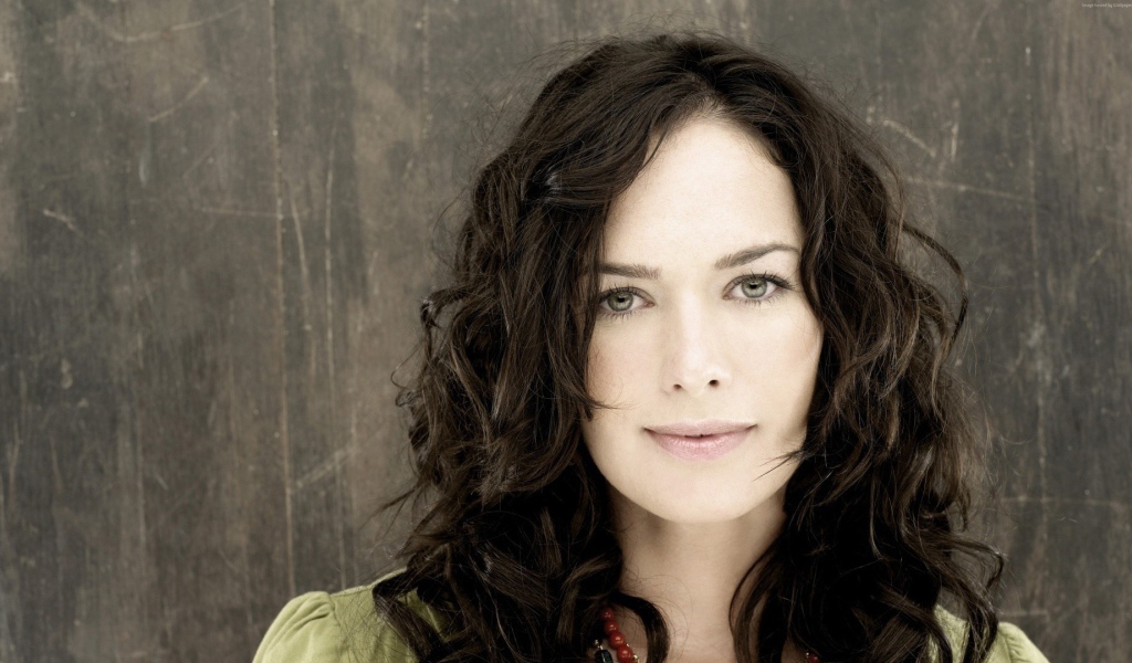 The popular English actress Lina Hidi