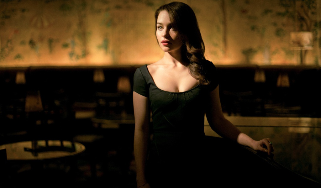 Молодая красивая актриса Эмилия Кларк 