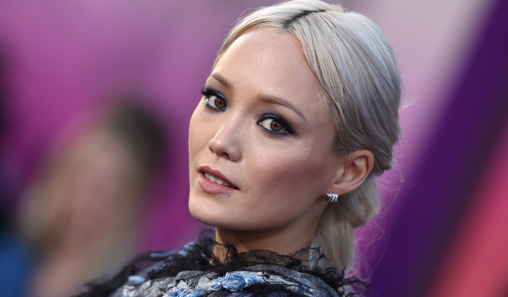 Молодая девушка французская актриса Пом Клементьефф