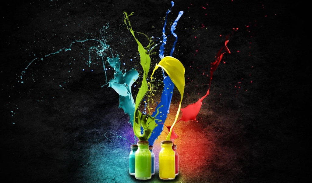 Брызги разноцветной краски в стеклянных банках 