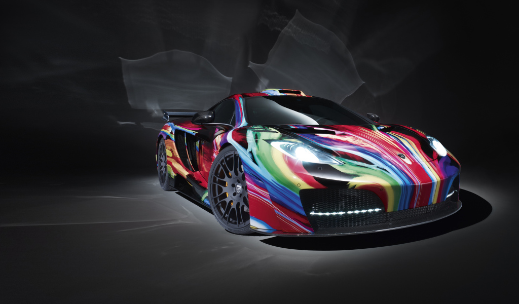 Спортивный автомобиль Hamann MemoR с разноцветной графикой