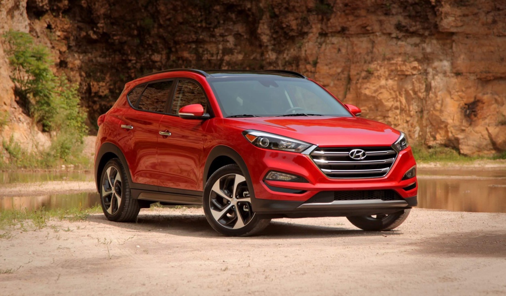 Красный внедорожник Hyundai Tucson, 2019 