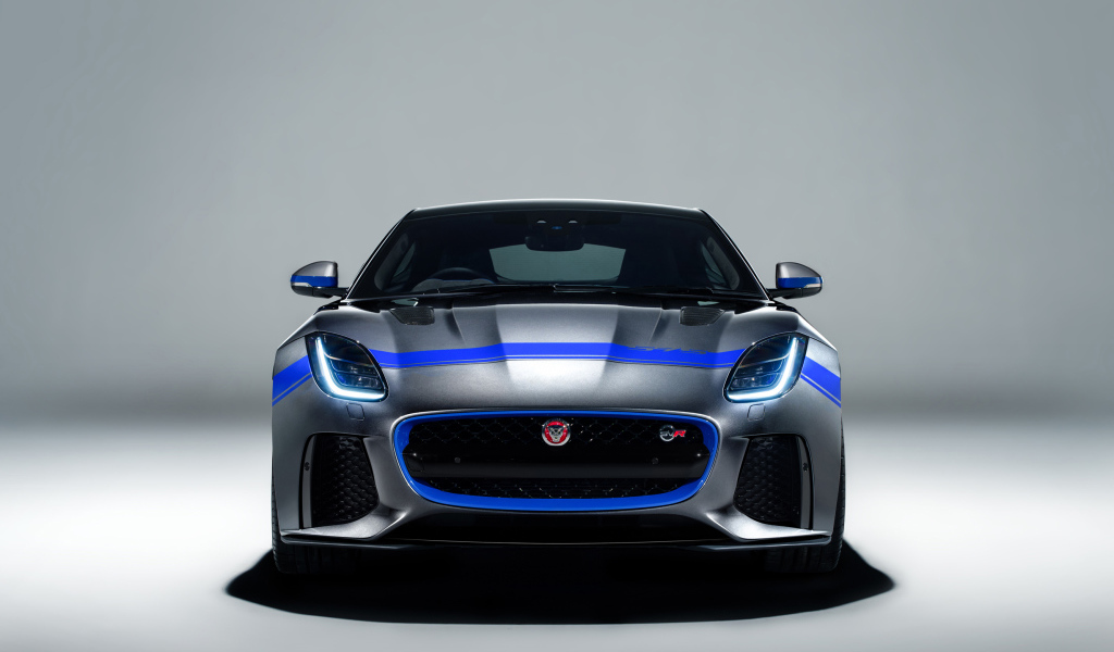 Автомобиль Jaguar F Type SVR Graphic Pack Coupe 2018 года вид спереди