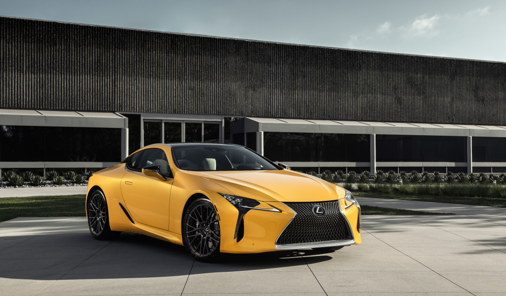 Желтый автомобиль Lexus LC 500 Inspiration Concept, 2019