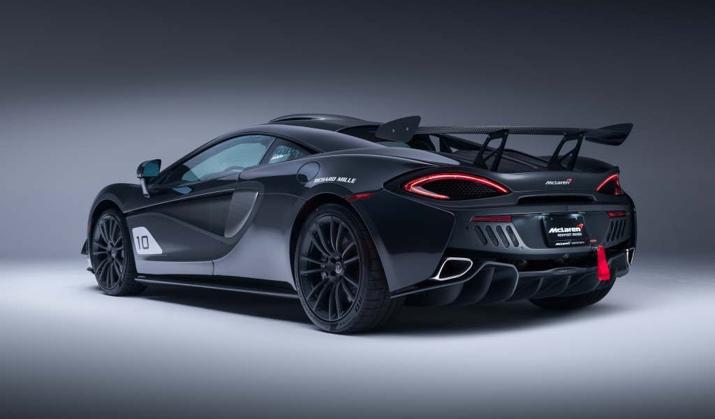 Гоночный автомобиль McLaren MSO X, 2018 вид сзади