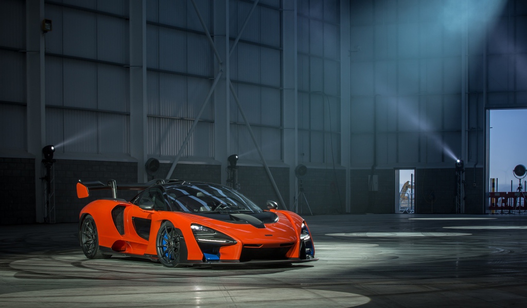Спортивный автомобиль McLaren Senna P15, 2018