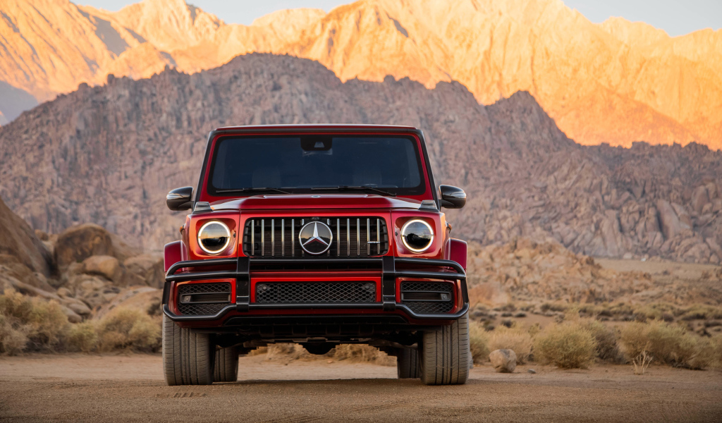 Red Mercedes-AMG G 63, 2019 amid the mountains