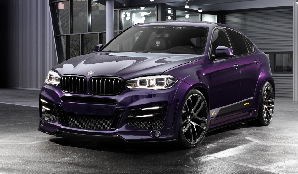 Автомобиль Lumma Design CLR X6R в гараже