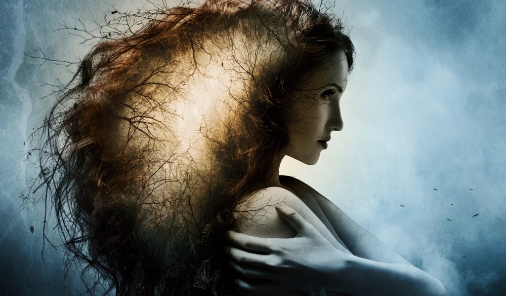 Красивая девушка с волшебными волосами