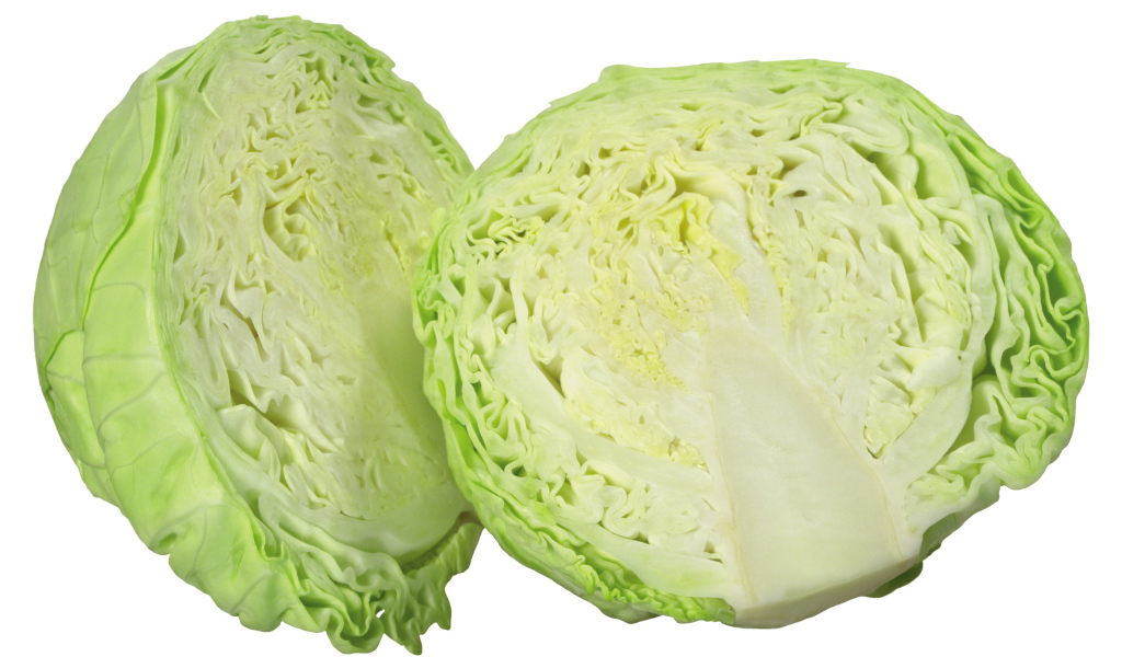 Головка капусты на белом фоне