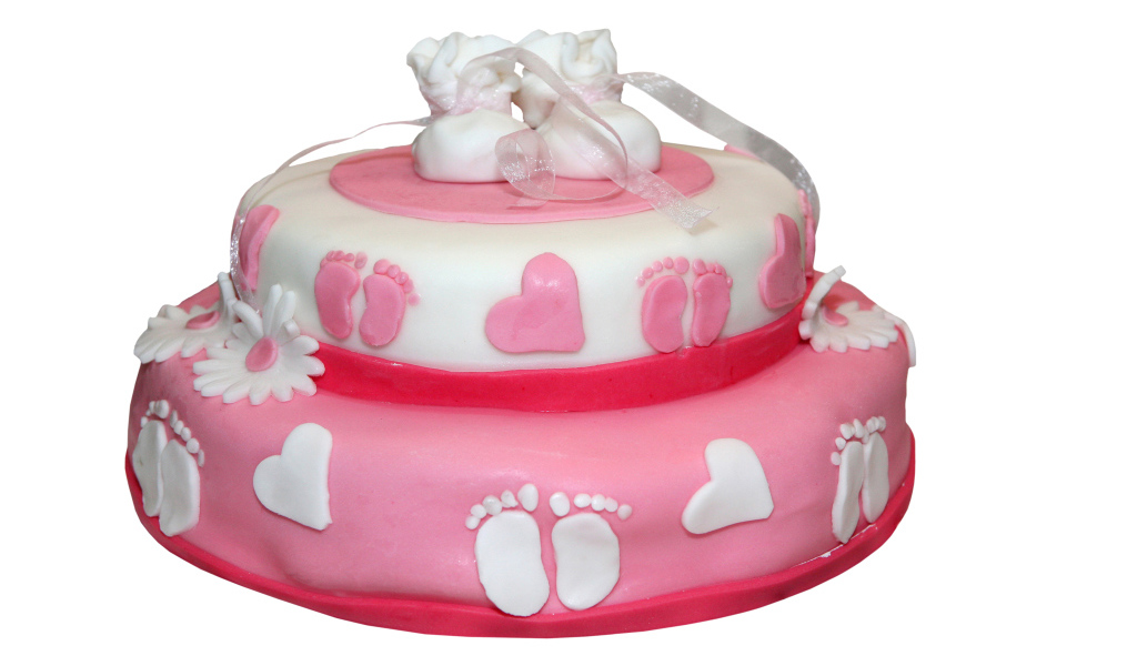 Красивый праздничный торт для девочки на белом фоне