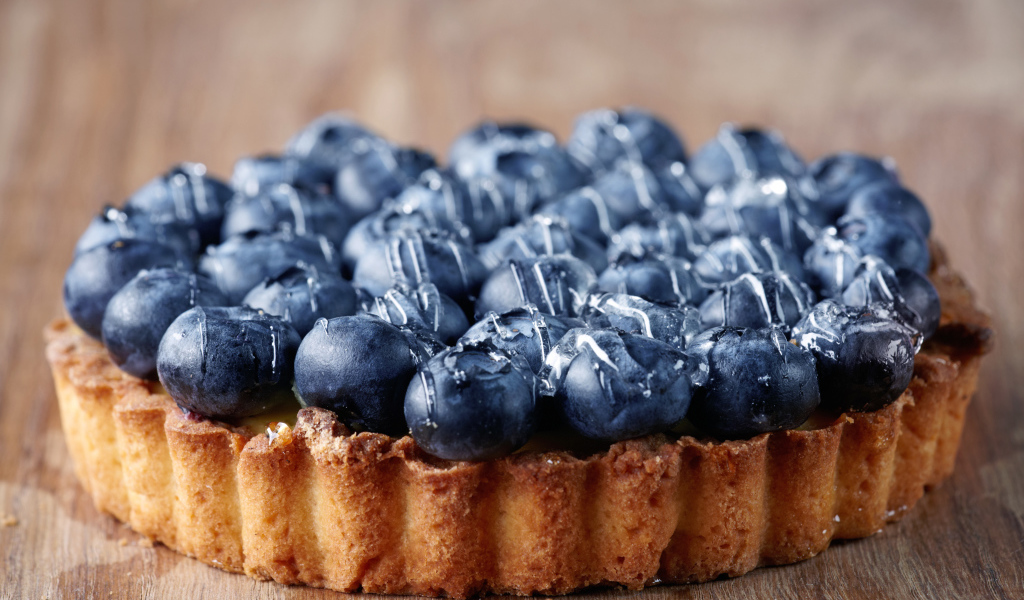 Вкусный сладкий пирог с ягодами черники