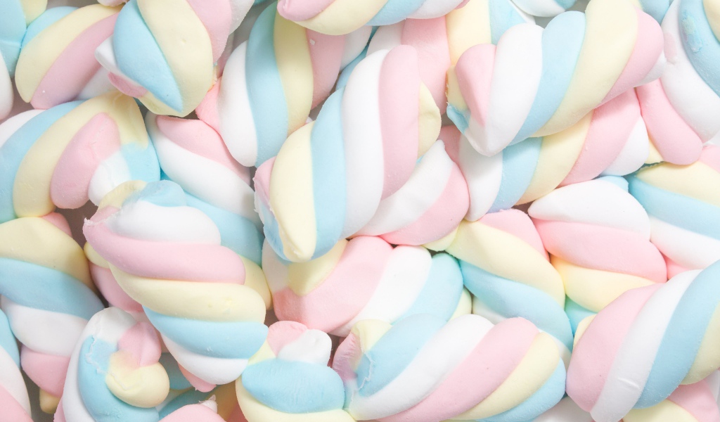 Разноцветные маршмеллоу крупным планом